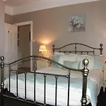 Manor View Penzion 4*